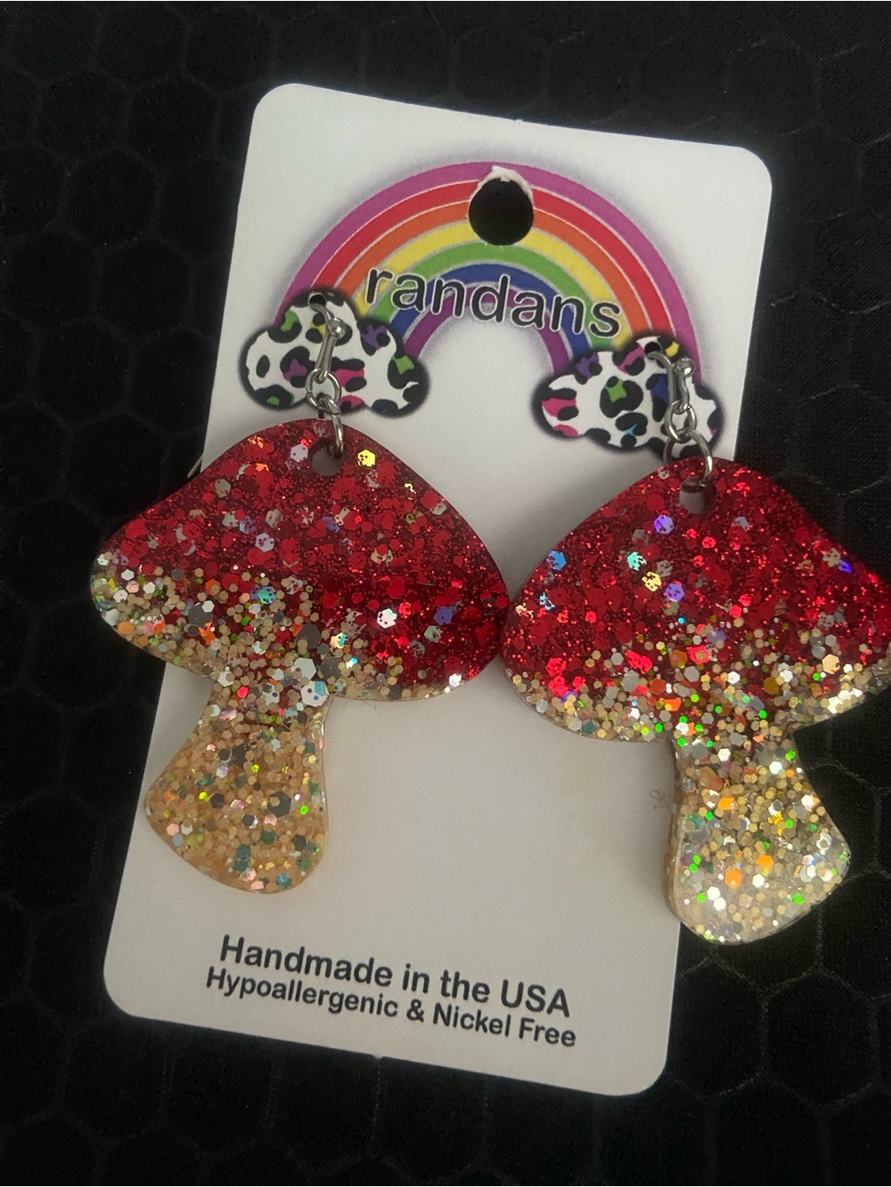 🍄Randans Red Glitter Mushroom Dangle Earrings - Picture 2 of 3